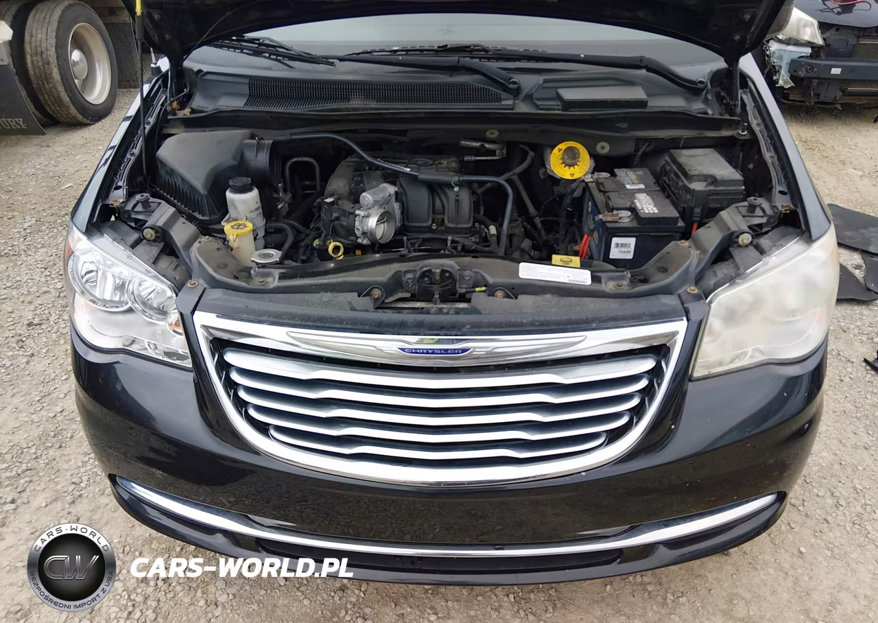 2015 Chrysler Town & Country Touring VIN:2C4RC1BG9FR505287 - 10