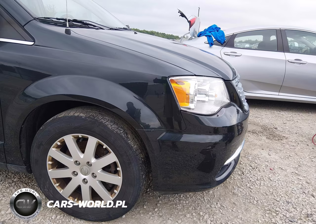 2015 Chrysler Town & Country Touring VIN:2C4RC1BG9FR505287 - 12