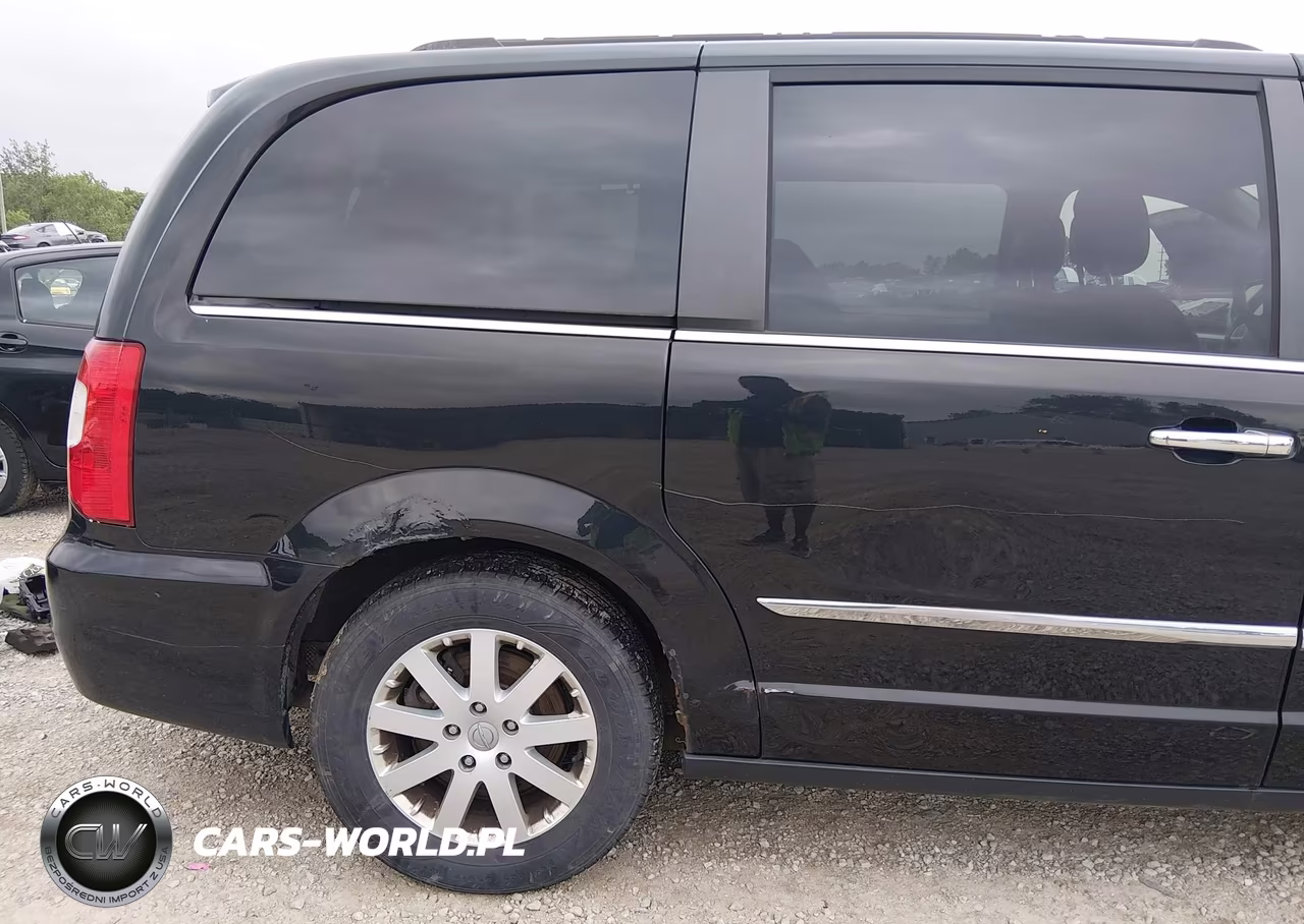 2015 Chrysler Town & Country Touring VIN:2C4RC1BG9FR505287 - 13