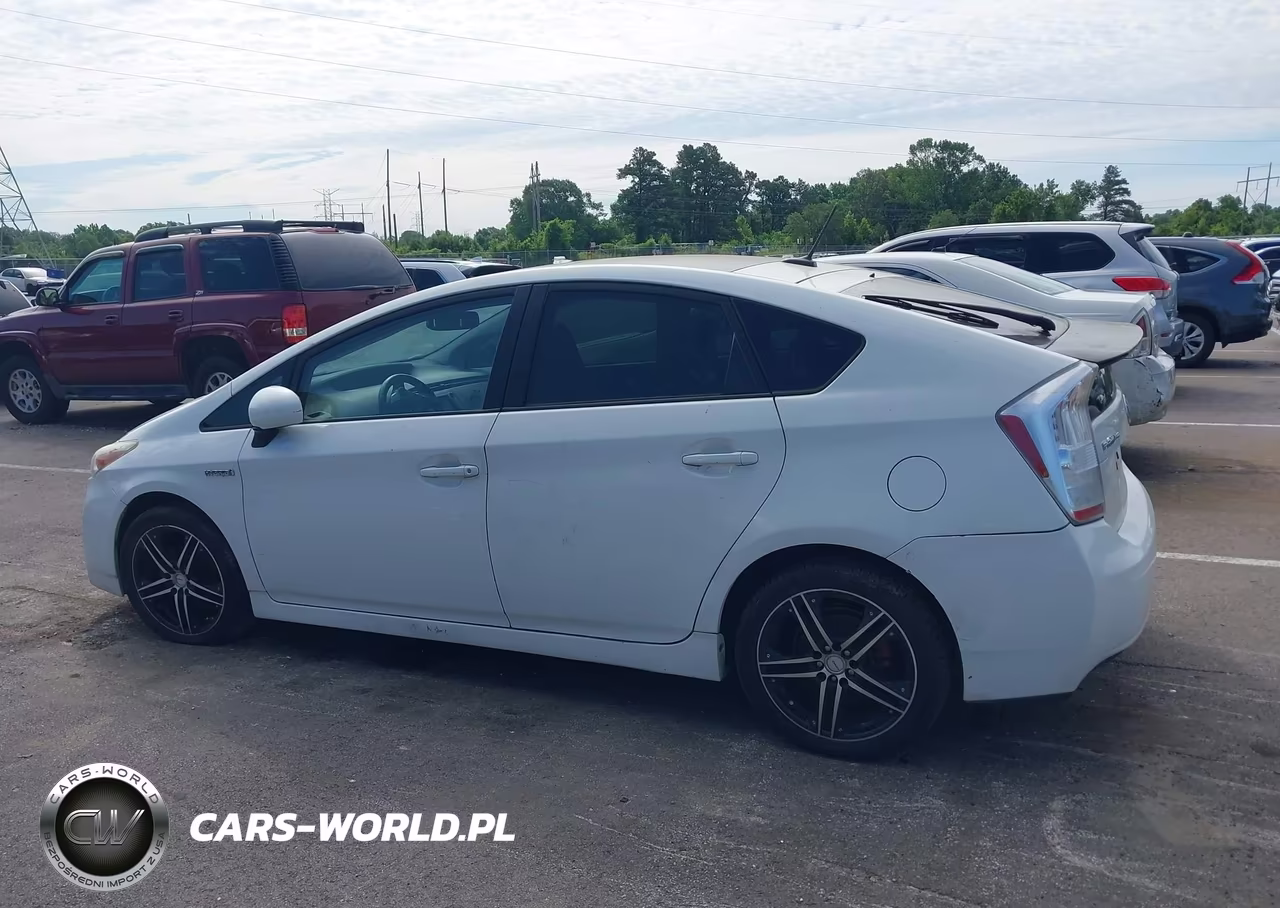 2011 Toyota Prius Four VIN:JTDKN3DU0B0252777 - 13