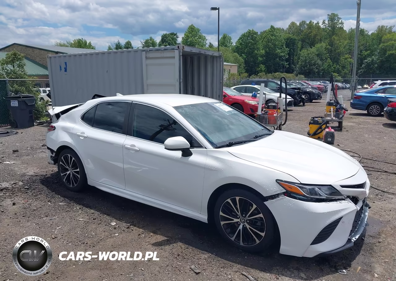 2020 Toyota Camry Se – zdjęcie 1 z 17