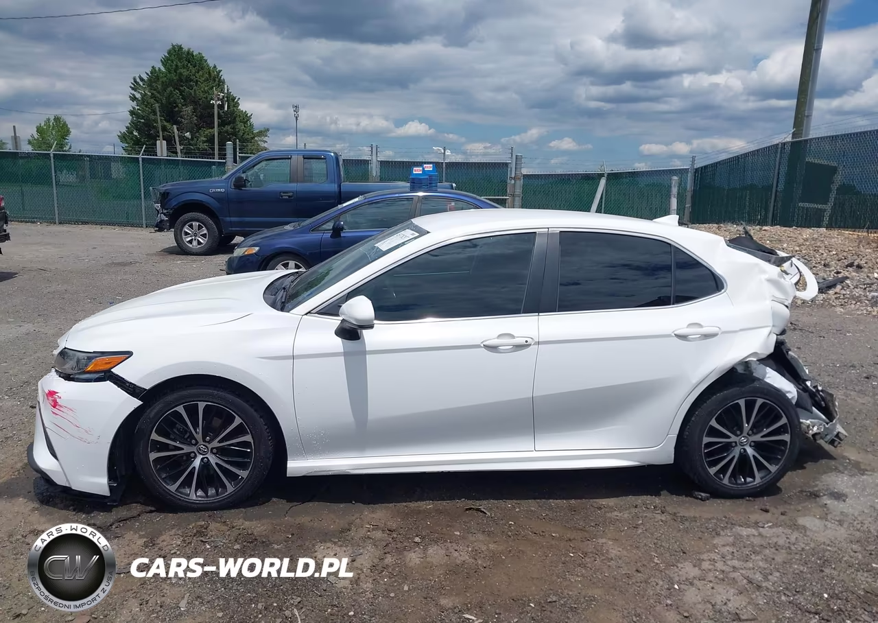 2020 Toyota Camry Se VIN:4T1G11AKXLU897127 - 15