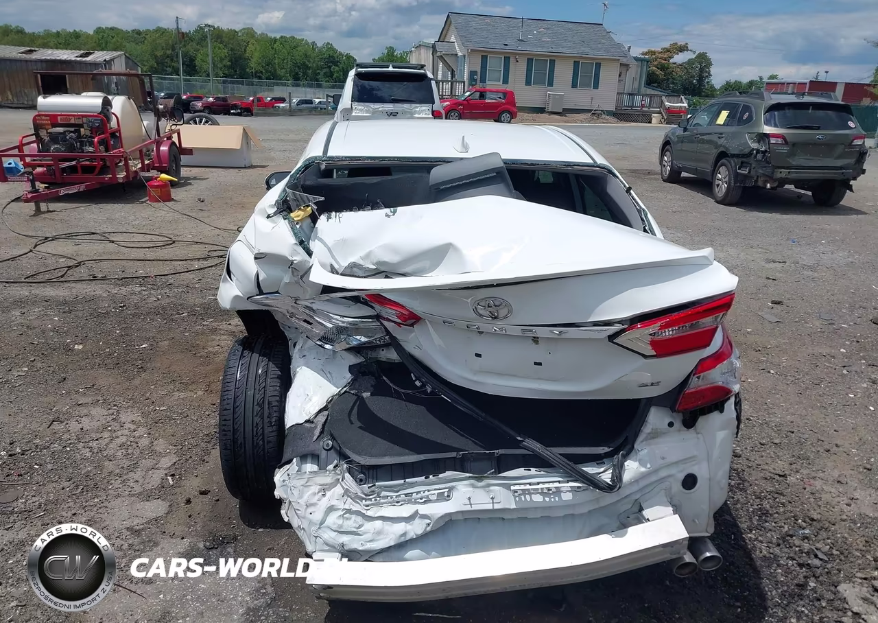 2020 Toyota Camry Se VIN:4T1G11AKXLU897127 - 17