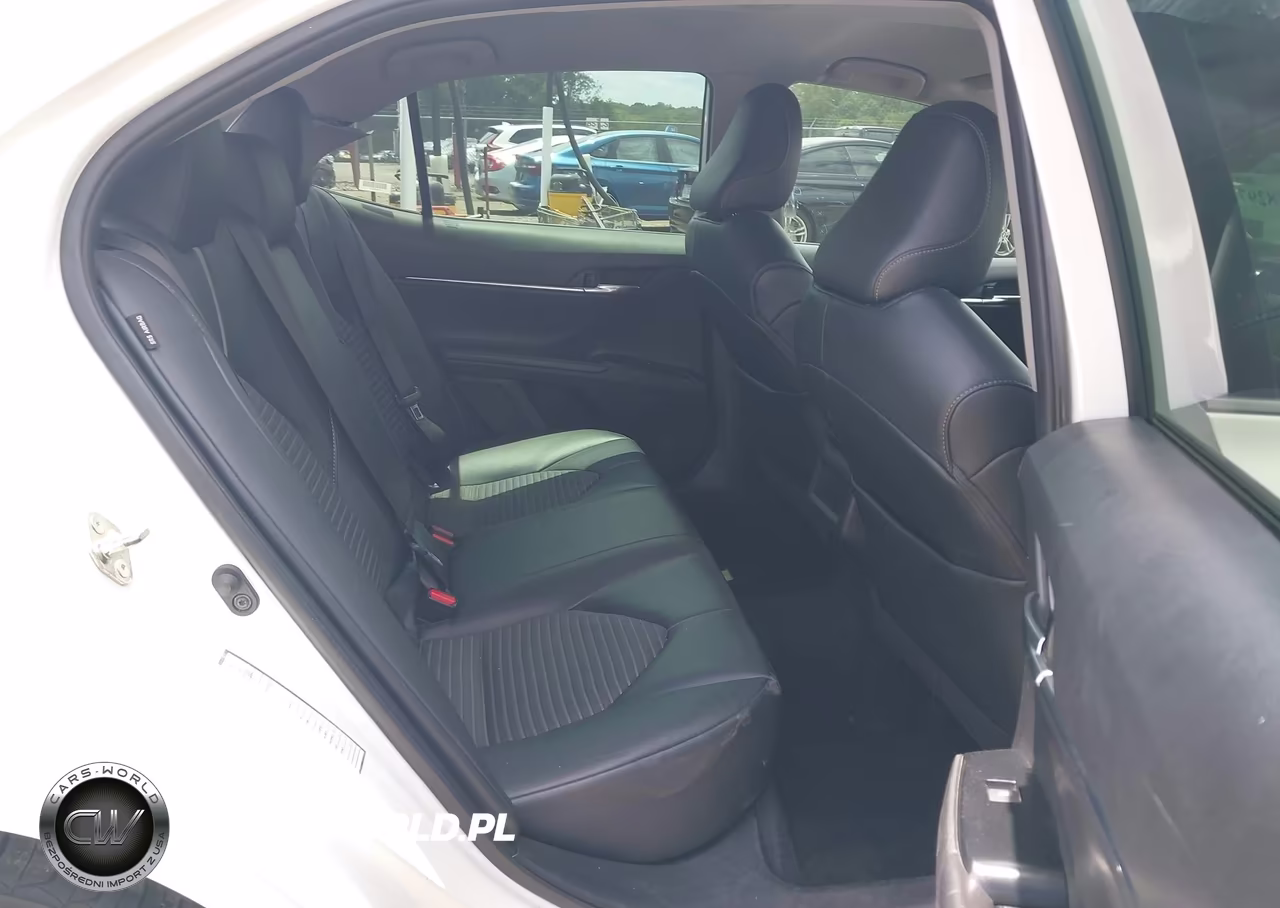 2020 Toyota Camry Se VIN:4T1G11AKXLU897127 - 8