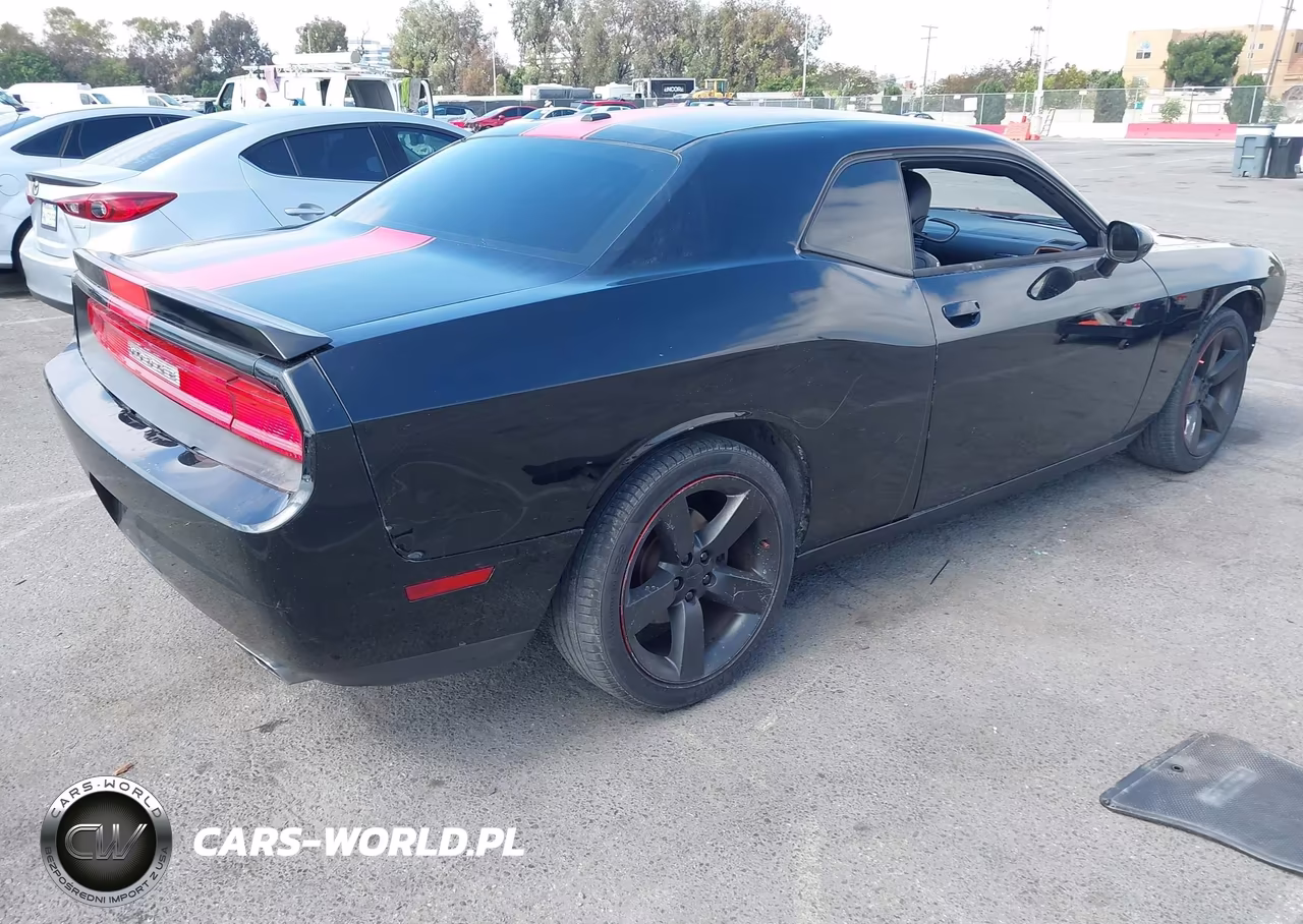 2012 Dodge Challenger Sxt VIN:2C3CDYAG4CH243861 - 4