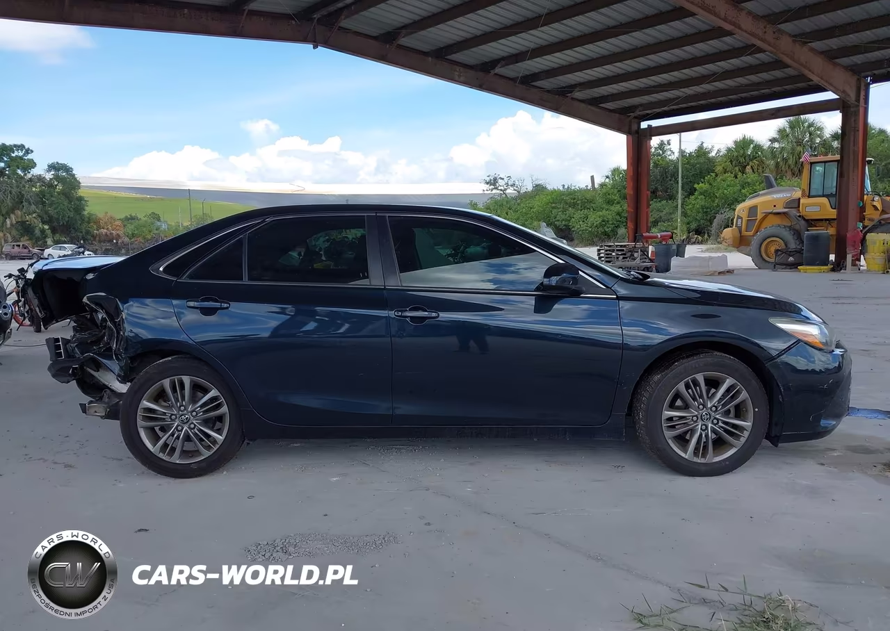 2016 Toyota Camry Se VIN:4T1BF1FK4GU256064 - 14