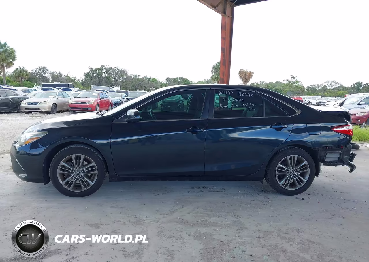 2016 Toyota Camry Se VIN:4T1BF1FK4GU256064 - 15