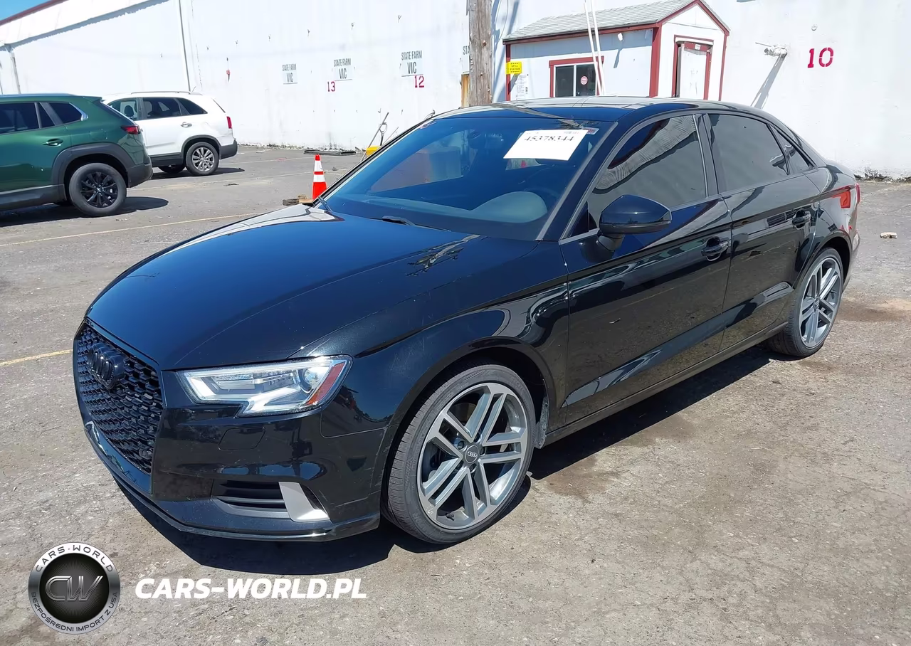 2018 Audi A3 2.0T Premium VIN:WAUAUGFF2J1027089 - 2