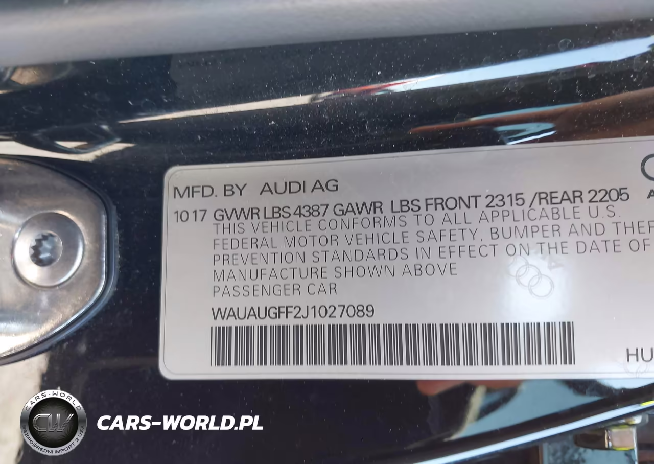 2018 Audi A3 2.0T Premium VIN:WAUAUGFF2J1027089 - 9