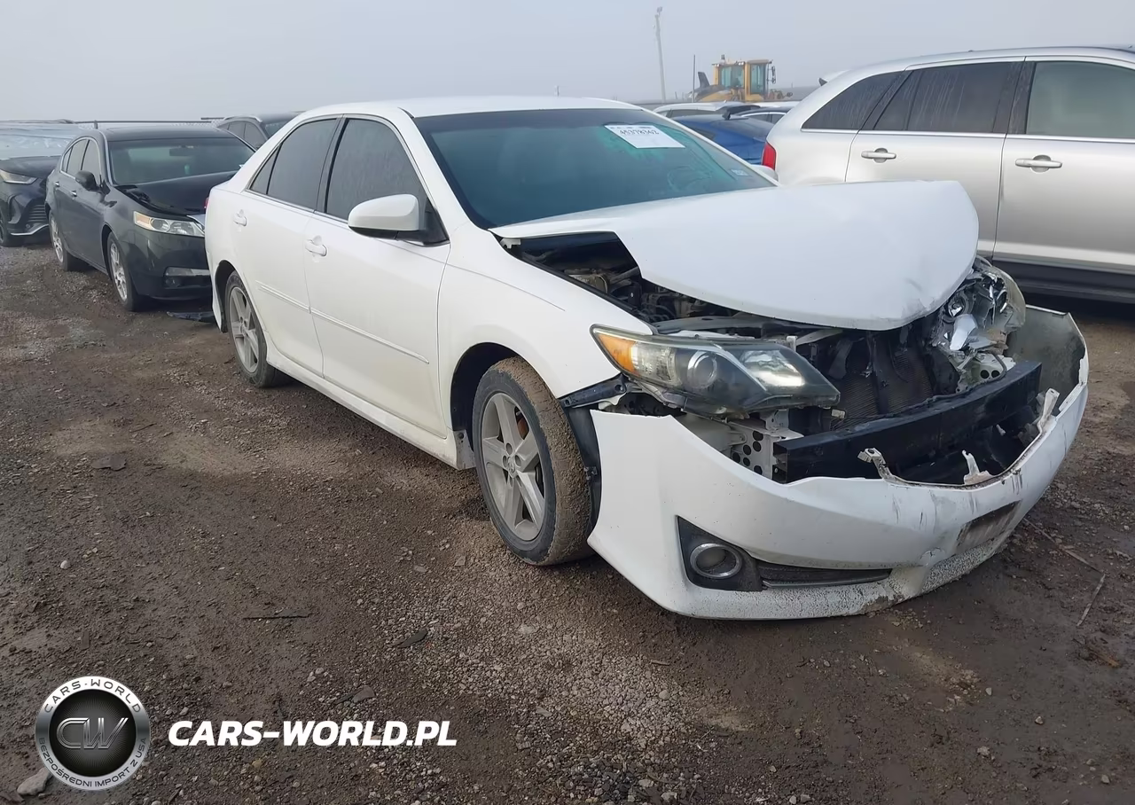 2014 Toyota Camry Se – zdjęcie 1 z 16