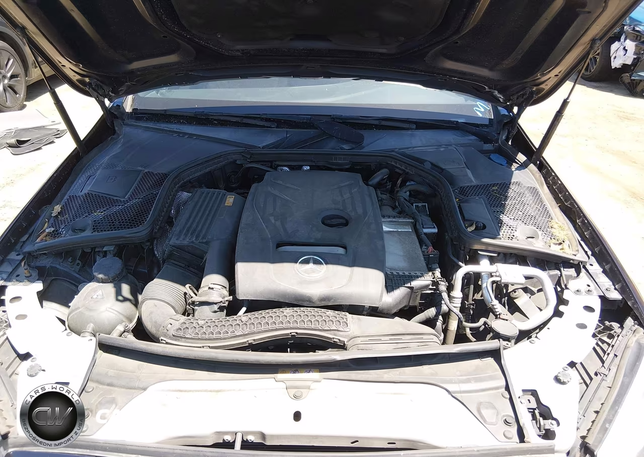 2018 Mercedes-Benz C 300 VIN:55SWF4JB0JU282254 - 10