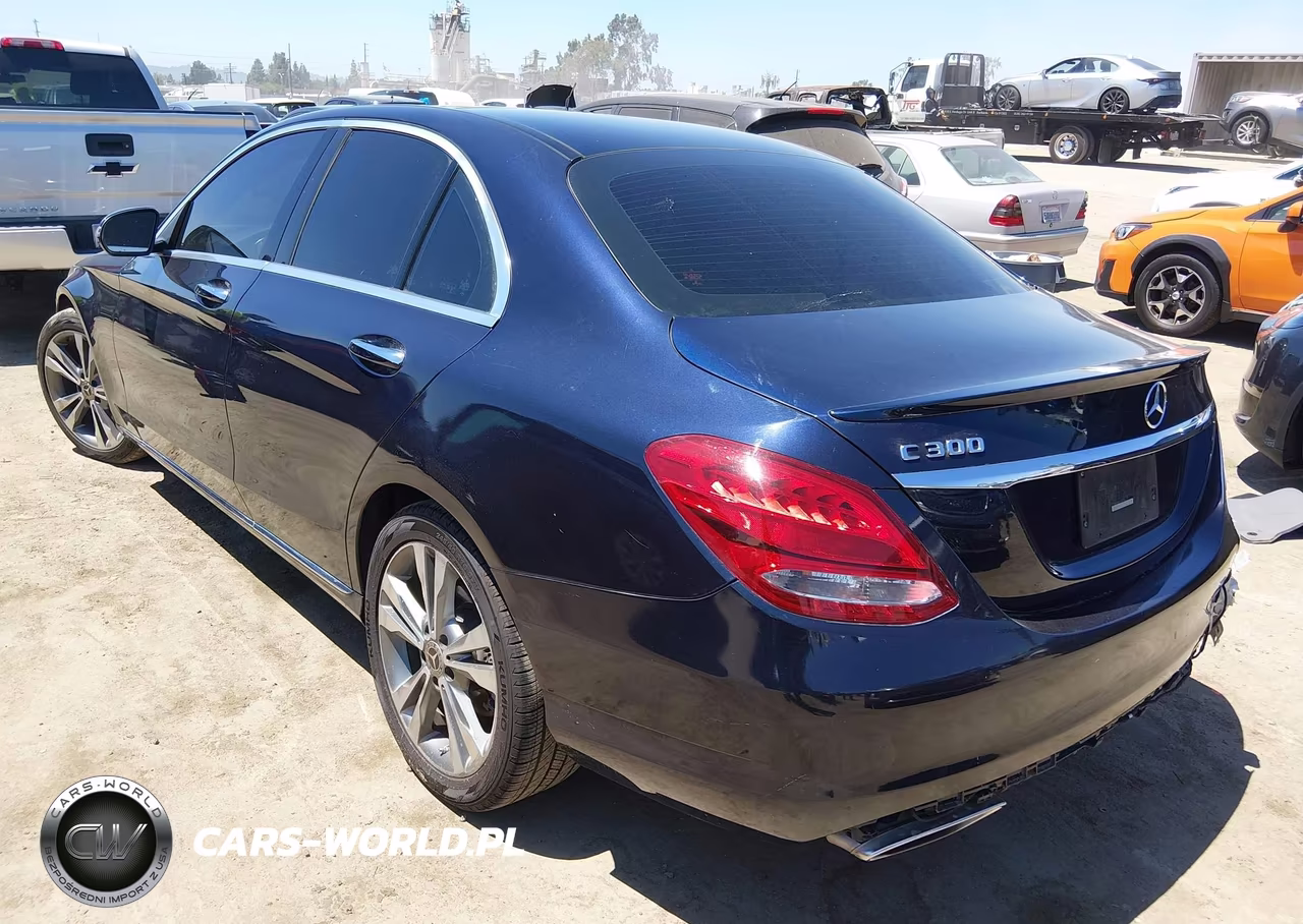 2018 Mercedes-Benz C 300 VIN:55SWF4JB0JU282254 - 3