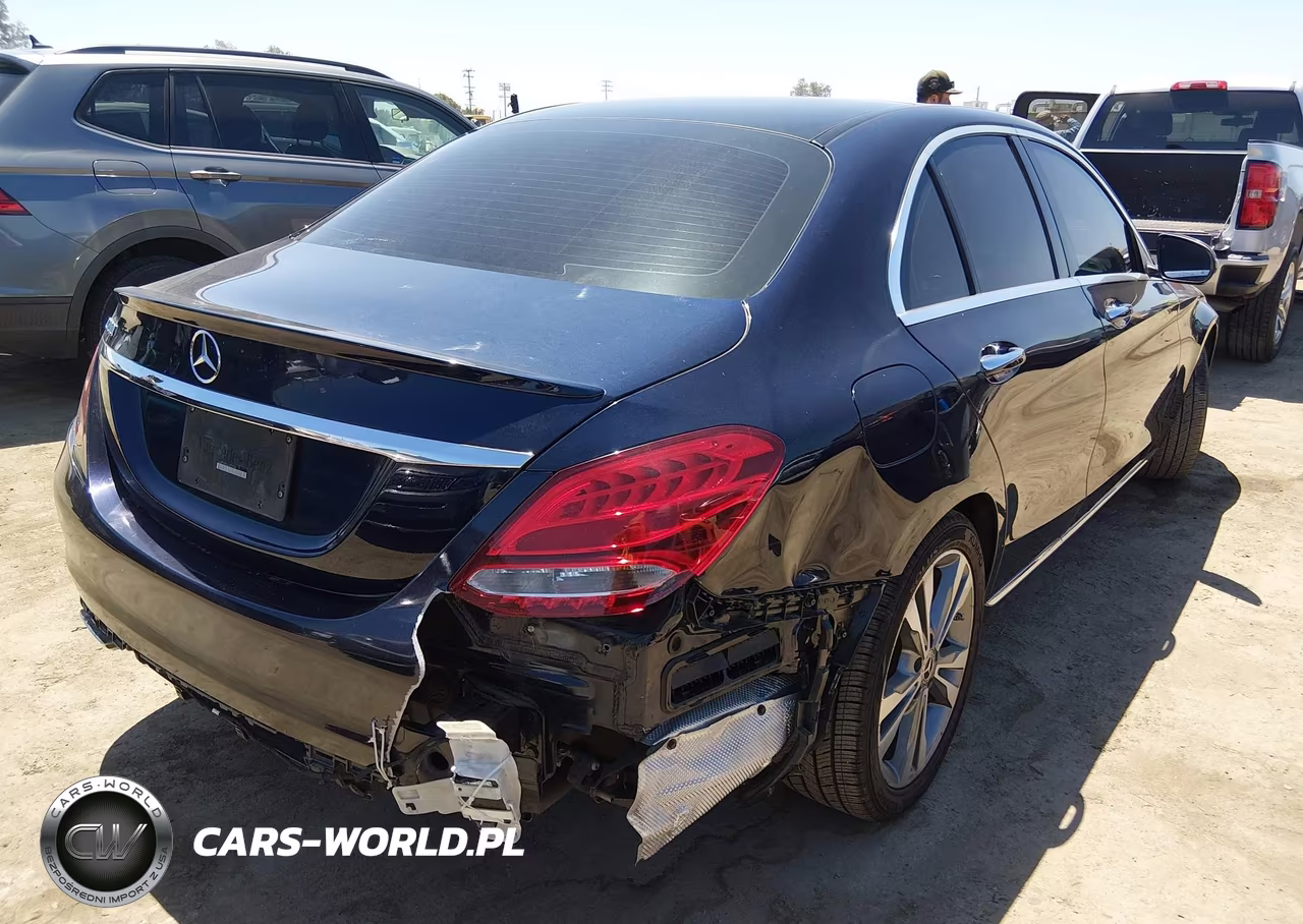 2018 Mercedes-Benz C 300 VIN:55SWF4JB0JU282254 - 4