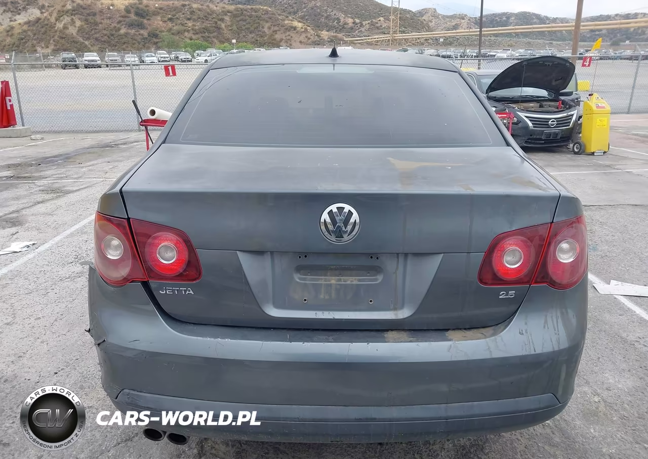 2010 Volkswagen Jetta S VIN:3VWJZ7AJ2AM080178 - 16