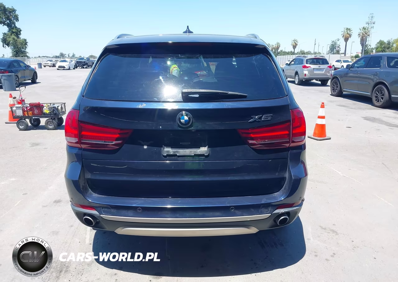2017 BMW X5 xDrive35I VIN:5UXKR0C36H0V81650 - 17
