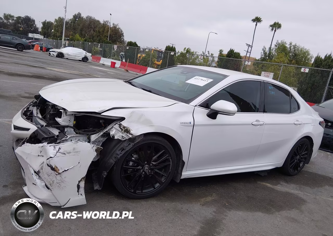 2021 Toyota Camry Xse Hybrid VIN:4T1K31AK2MU550686 - 15