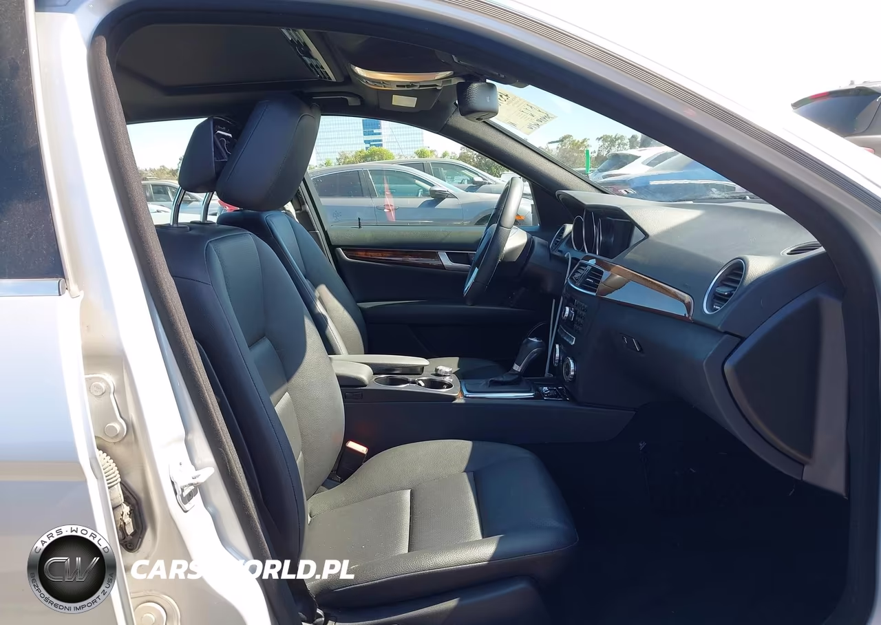 2014 Mercedes-Benz C 250 Sport VIN:WDDGF4HB2EA960938 - 5