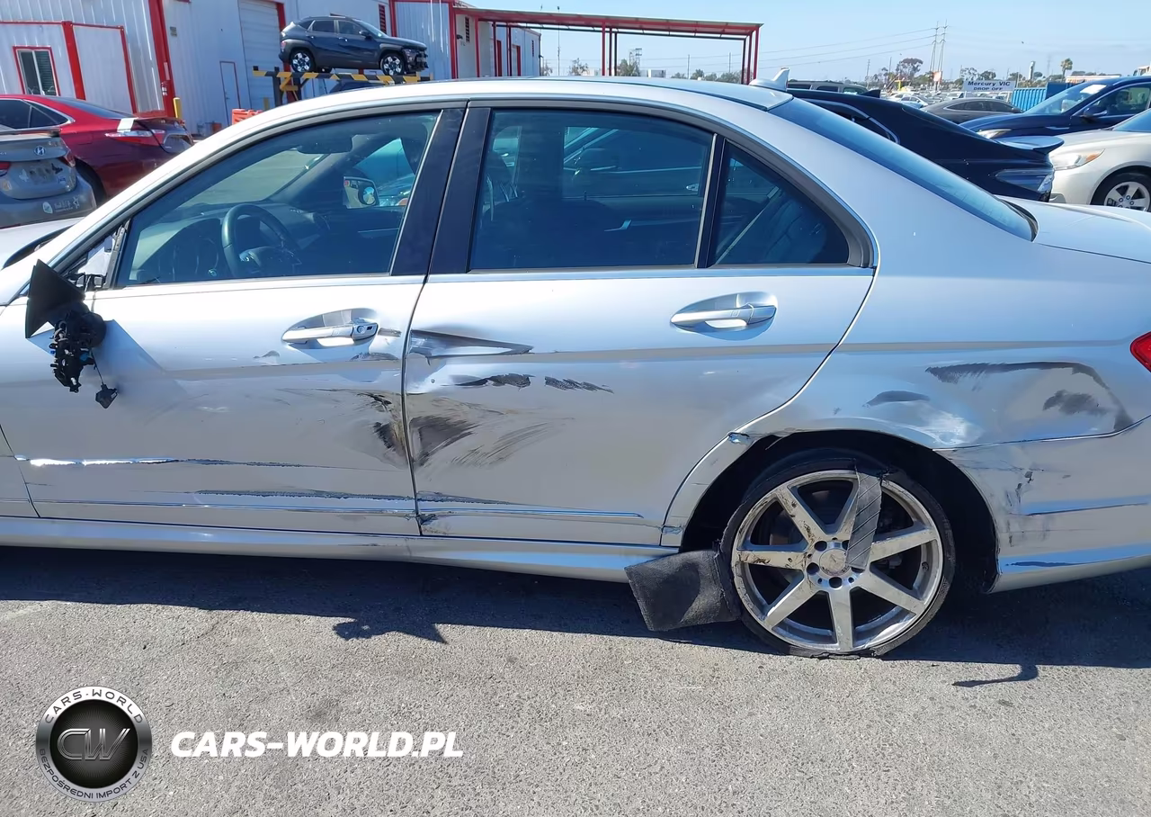 2014 Mercedes-Benz C 250 Sport VIN:WDDGF4HB2EA960938 - 6