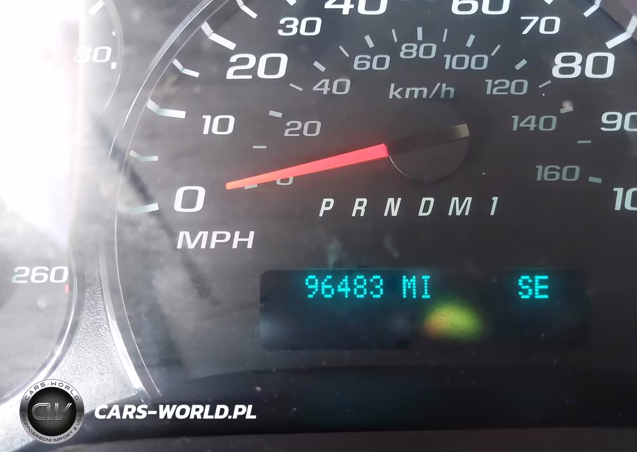 2018 Chevrolet Express 2500 Work Van VIN:1GCWGAFP7J1182159 - 17