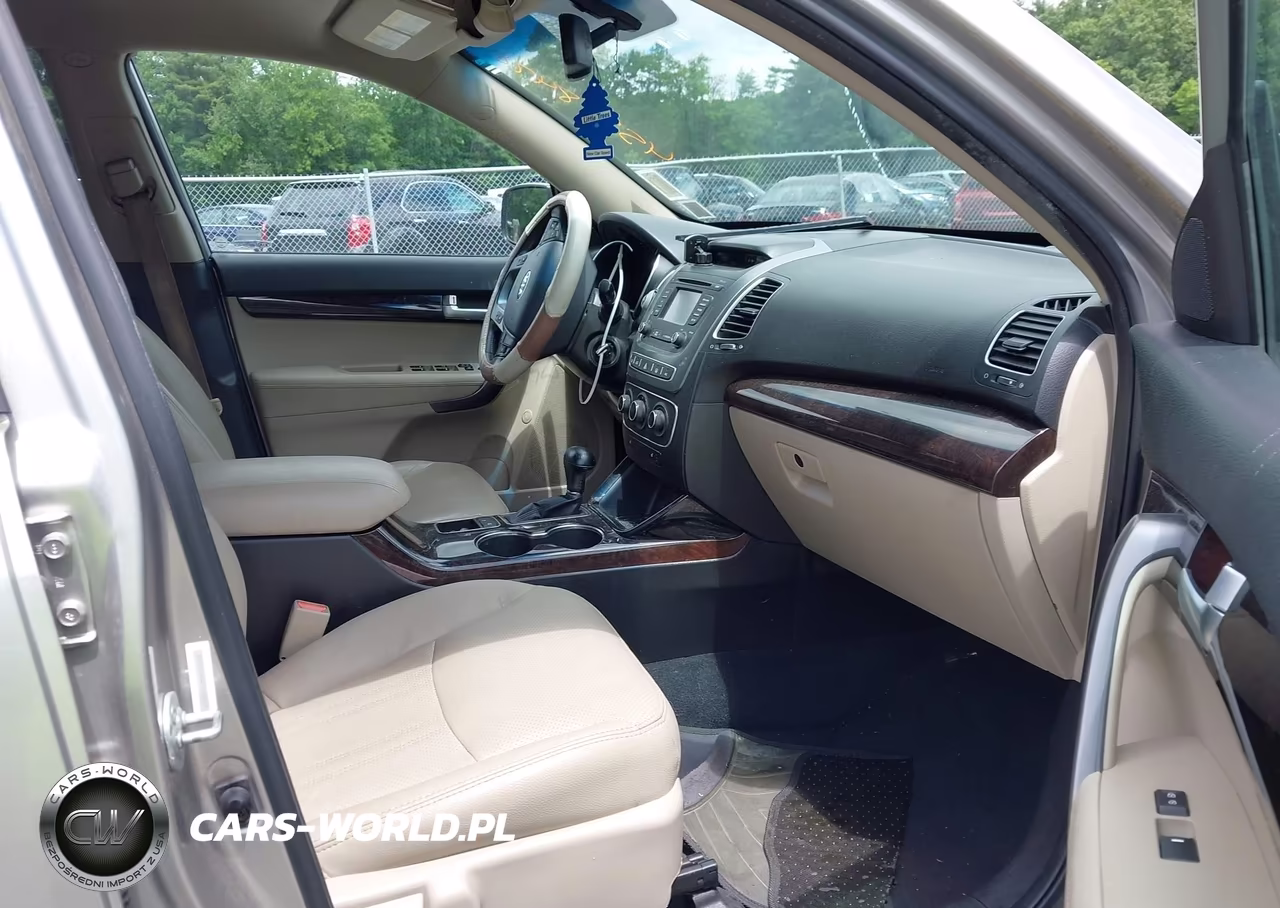 2015 Kia Sorento Lx VIN:5XYKTCA62FG654974 - 5