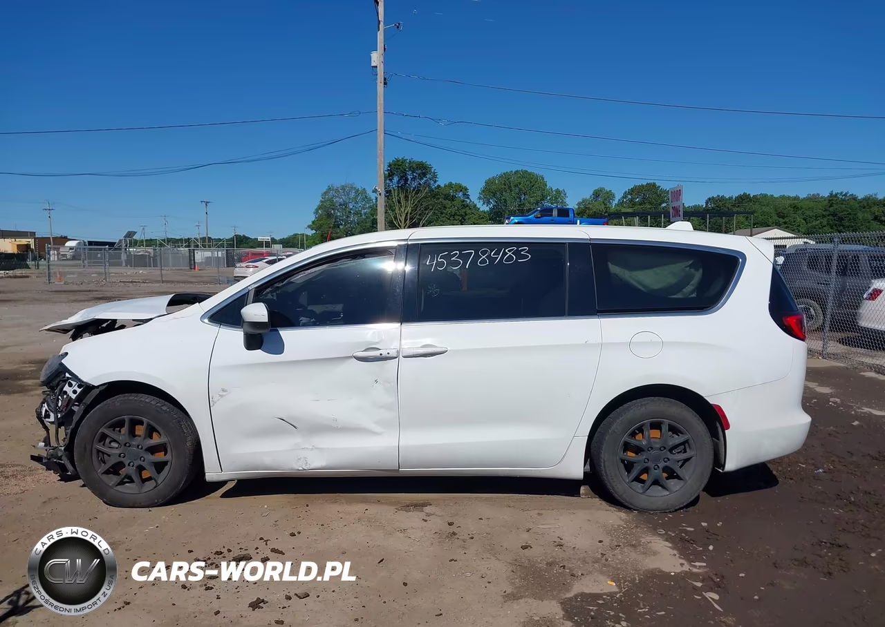 2020 Chrysler Voyager Lx VIN:2C4RC1CG5LR110985 - 14