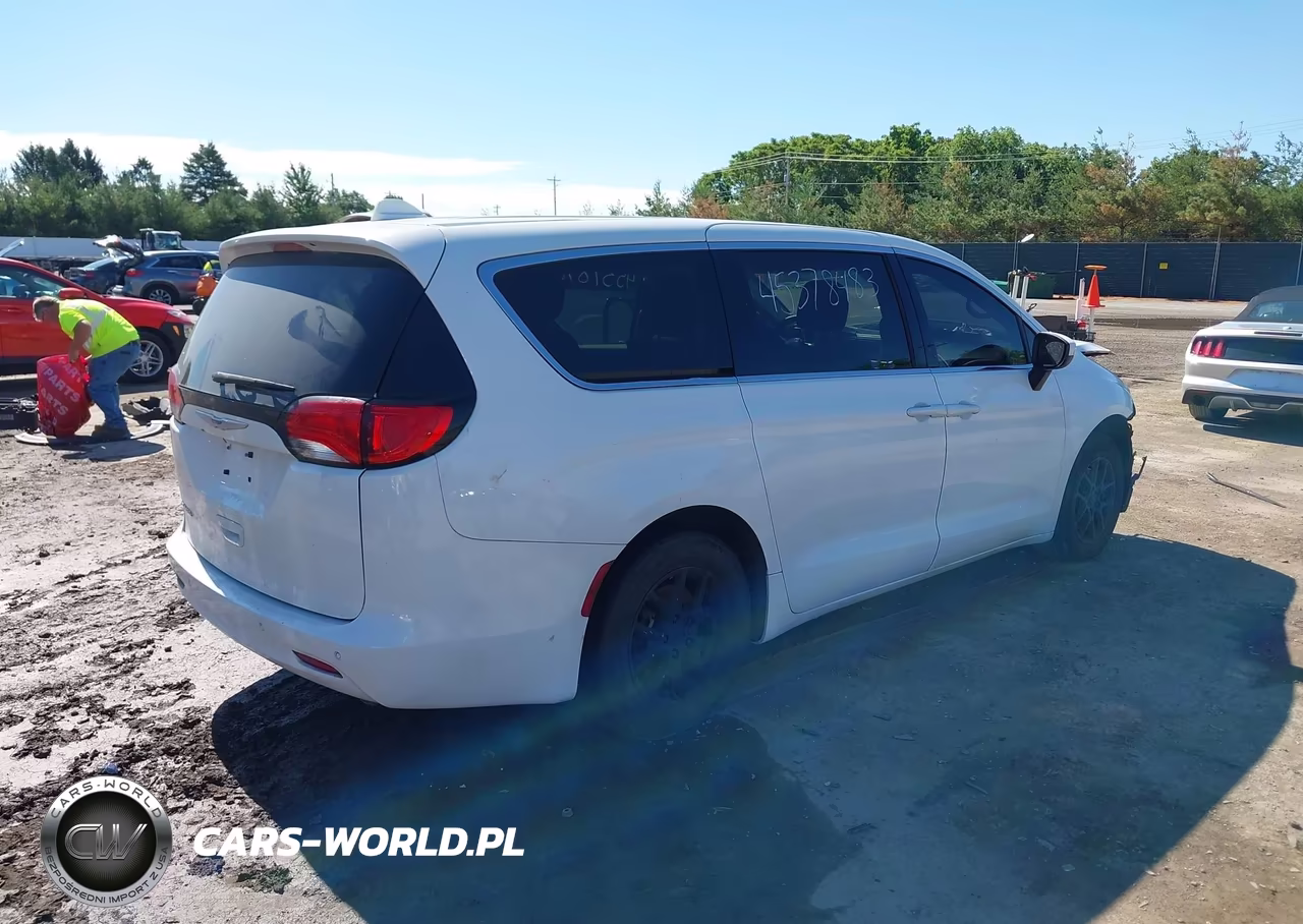 2020 Chrysler Voyager Lx VIN:2C4RC1CG5LR110985 - 4
