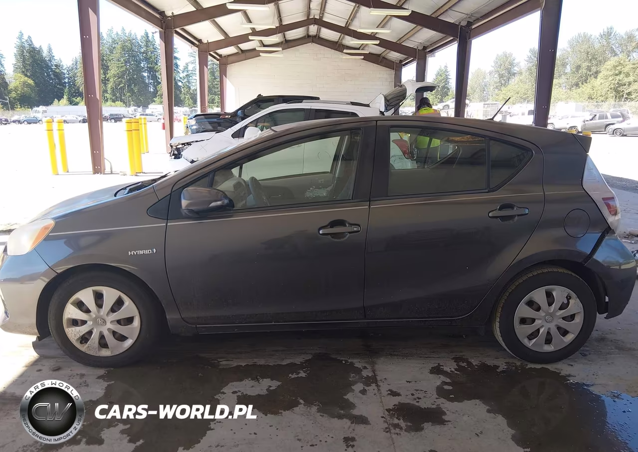 2012 Toyota Prius C Two VIN:JTDKDTB31C1022982 - 15