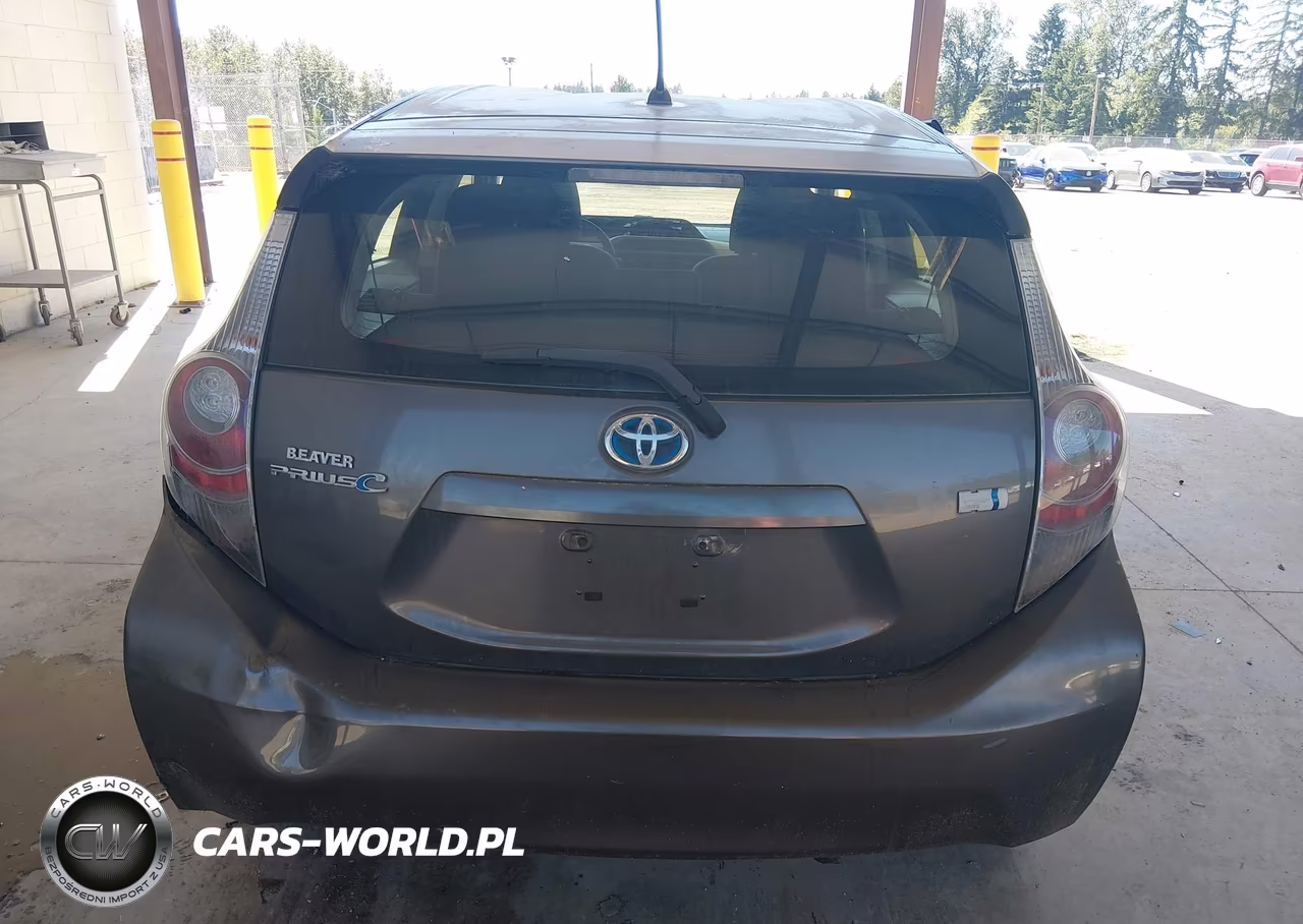 2012 Toyota Prius C Two VIN:JTDKDTB31C1022982 - 17