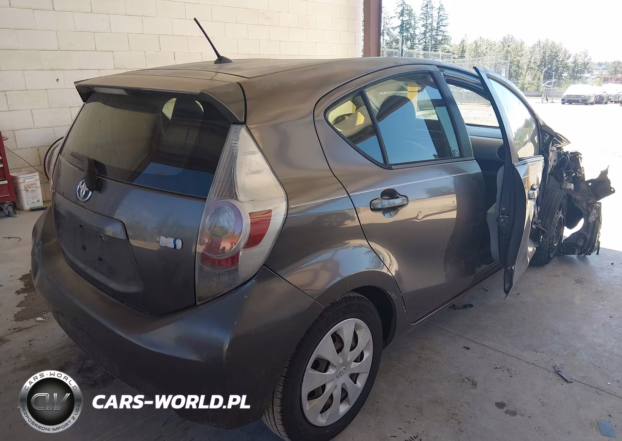 2012 Toyota Prius C Two VIN:JTDKDTB31C1022982 - 4