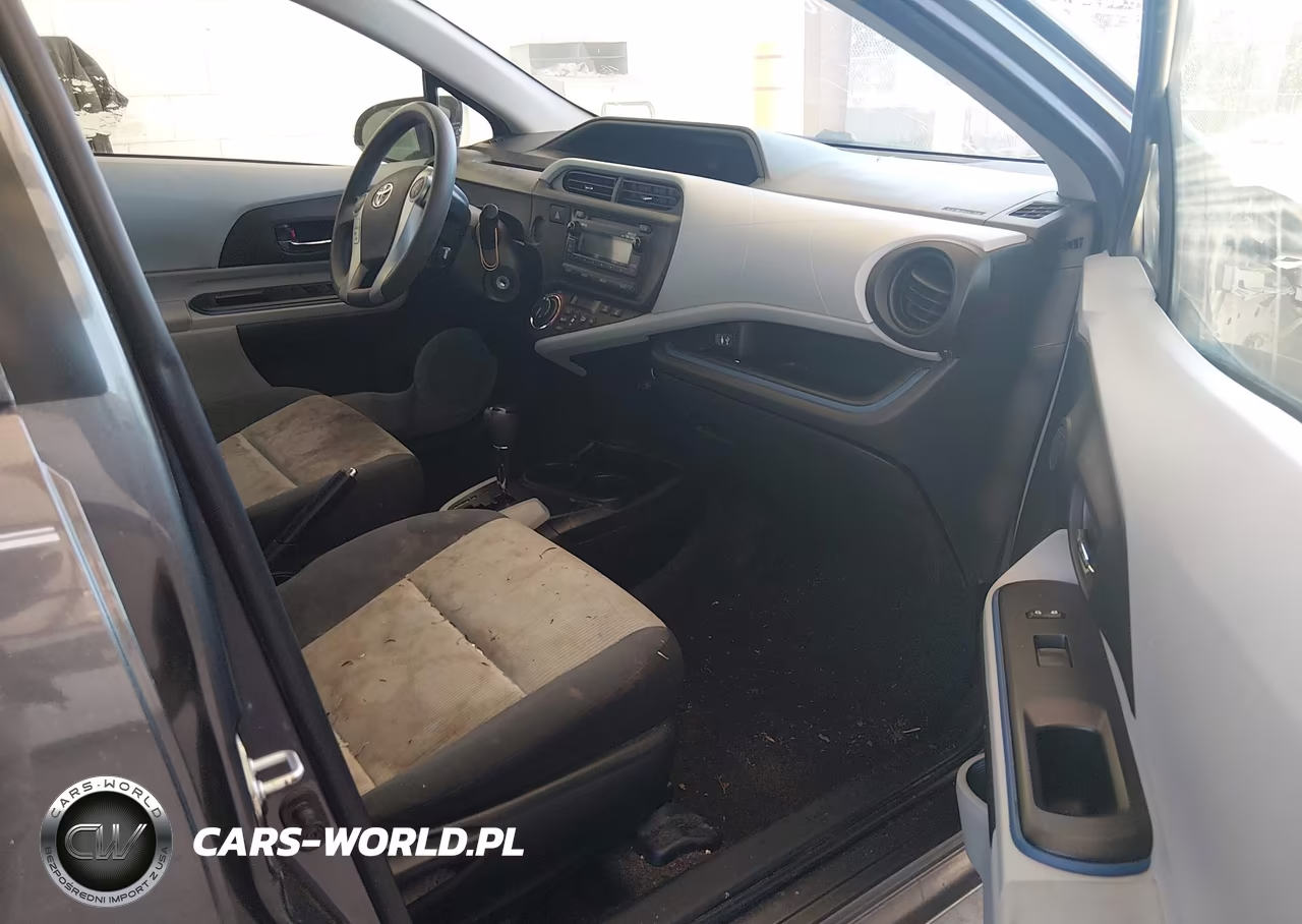 2012 Toyota Prius C Two VIN:JTDKDTB31C1022982 - 5