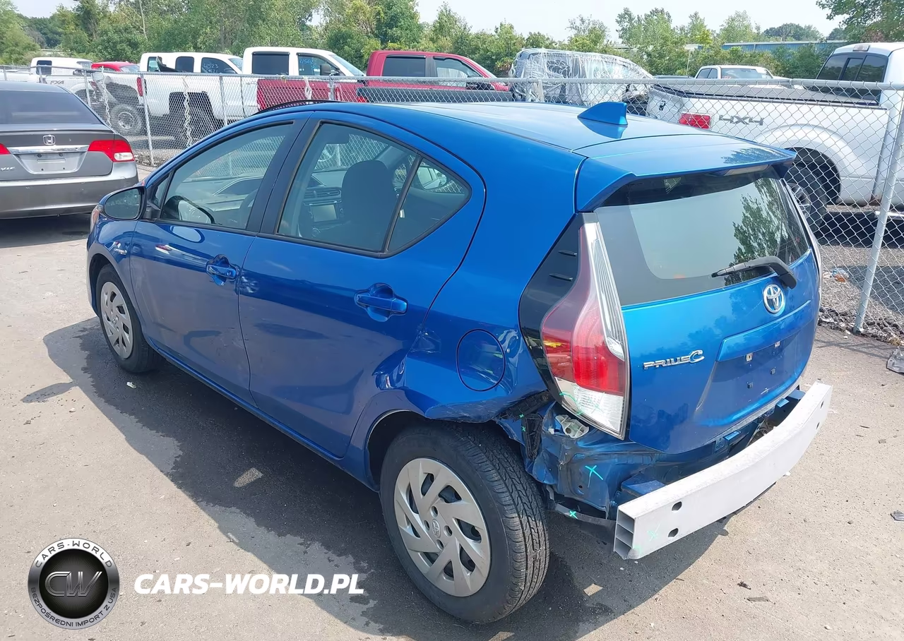 2016 Toyota Prius C Two VIN:JTDKDTB34G1122306 - 3