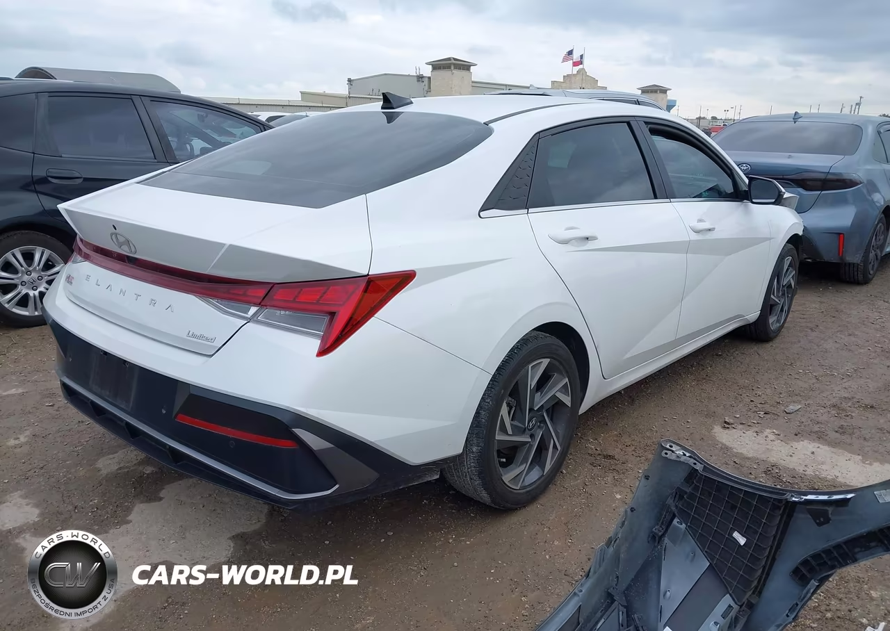 2024 Hyundai Elantra Limited VIN:KMHLP4DG5RU743004 - 4