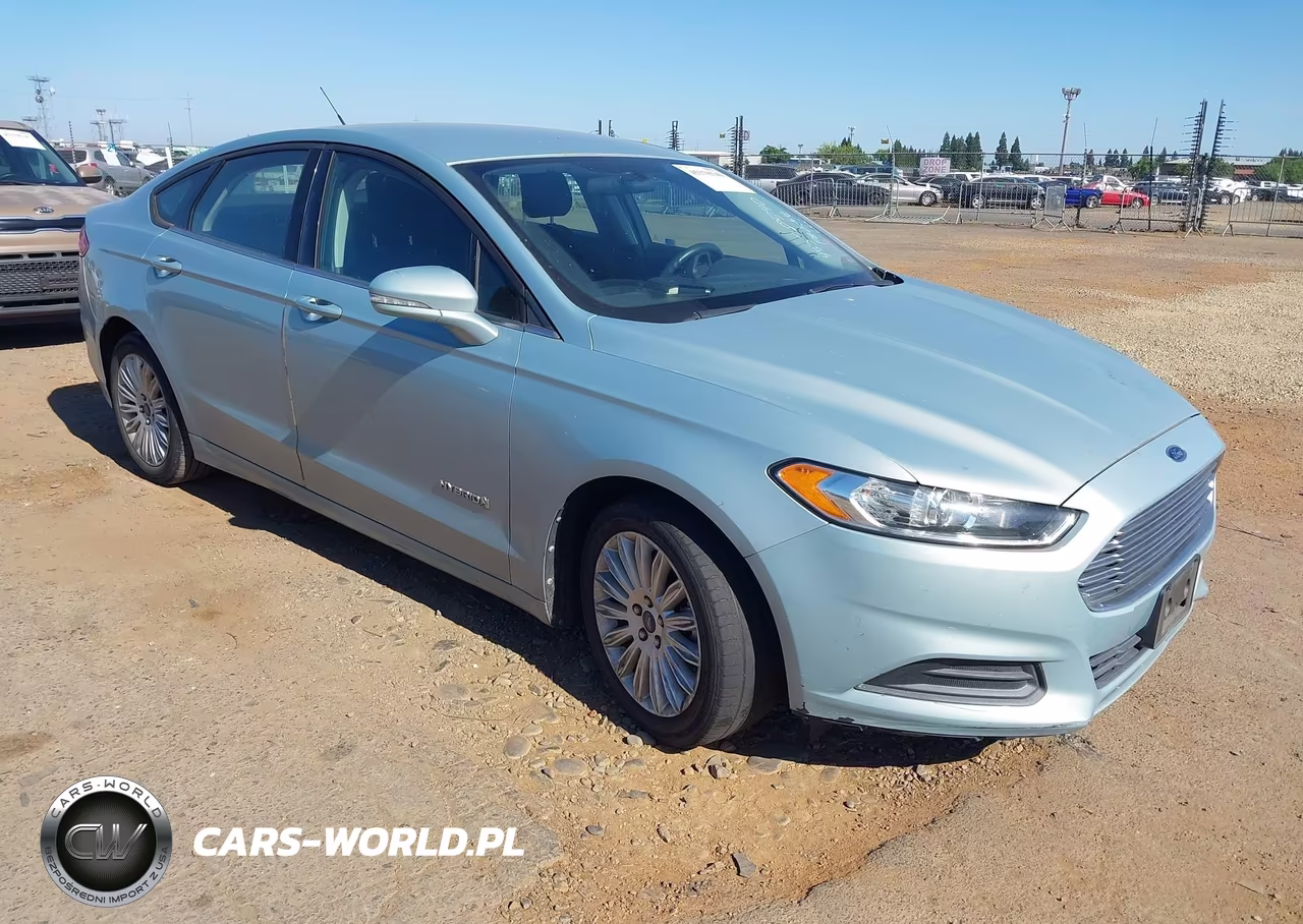 2013 Ford Fusion Hybrid Se – zdjęcie 1 z 11