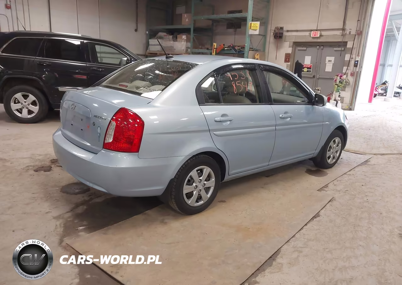 2011 Hyundai Accent Gls VIN:KMHCN4AC8BU621136 - 4