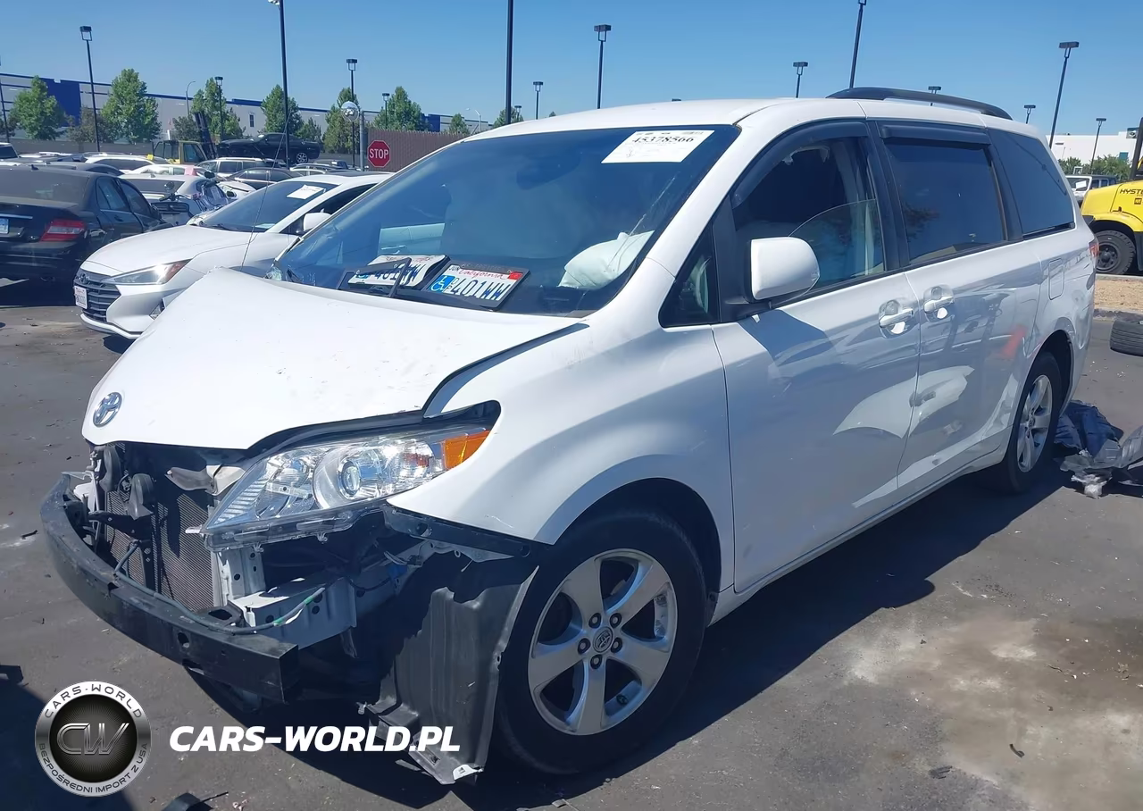 2014 Toyota Sienna Le V6 8 Passenger VIN:5TDKK3DC7ES446515 - 2