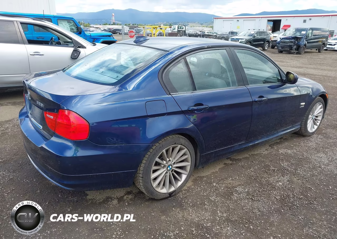 2011 BMW 328I xDrive VIN:WBAPK7C56BA973645 - 4