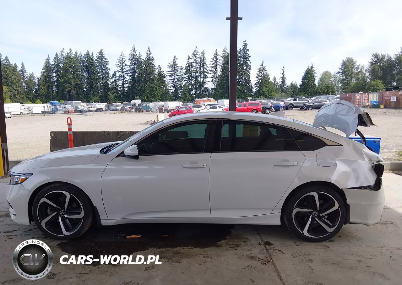 2018 Honda Accord Sport VIN:1HGCV1F31JA160357 - 15