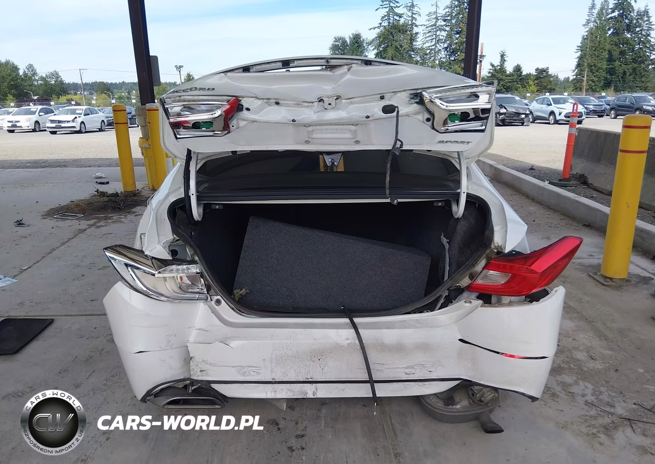 2018 Honda Accord Sport VIN:1HGCV1F31JA160357 - 17
