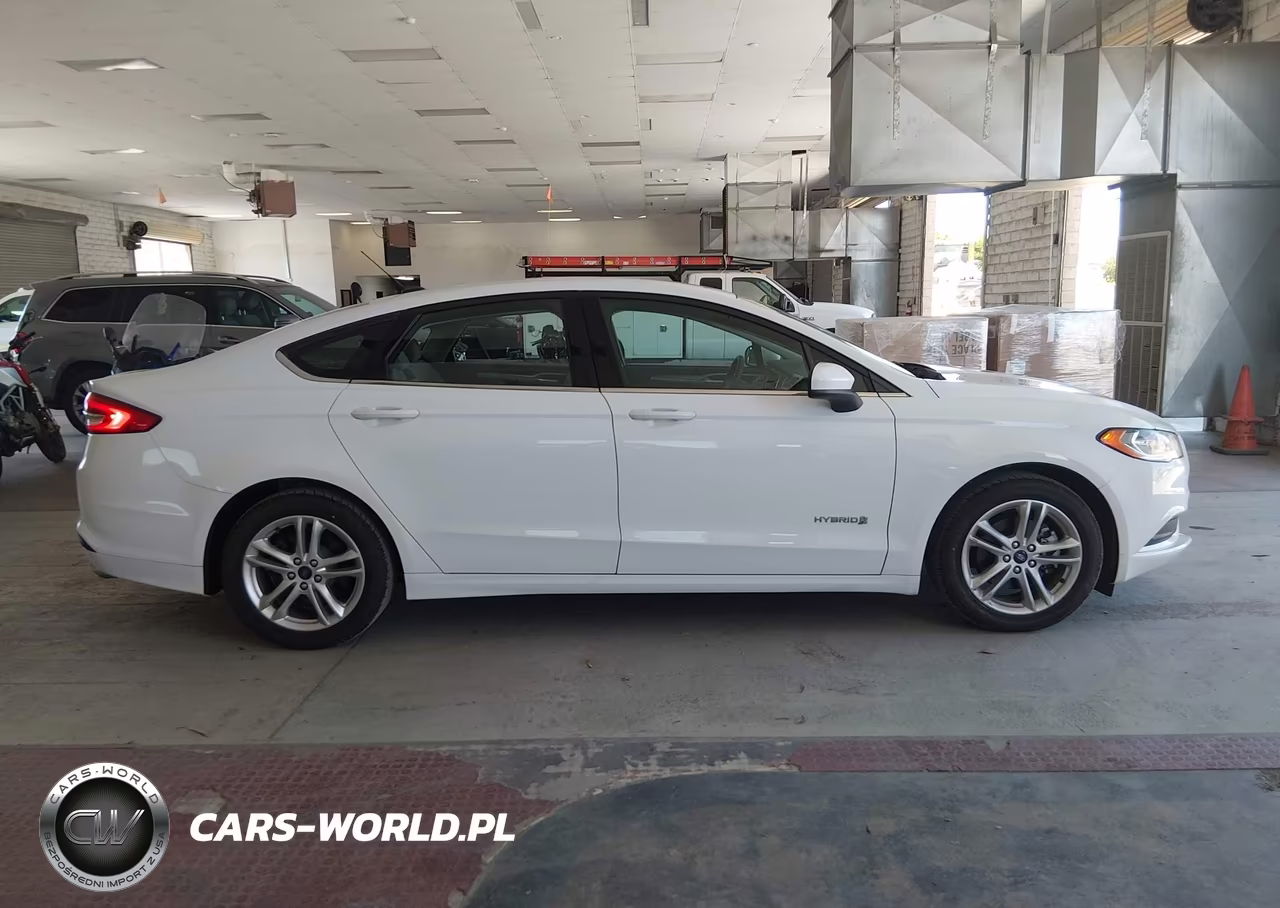 2018 Ford Fusion Hybrid S VIN:3FA6P0UUXJR278916 - 13