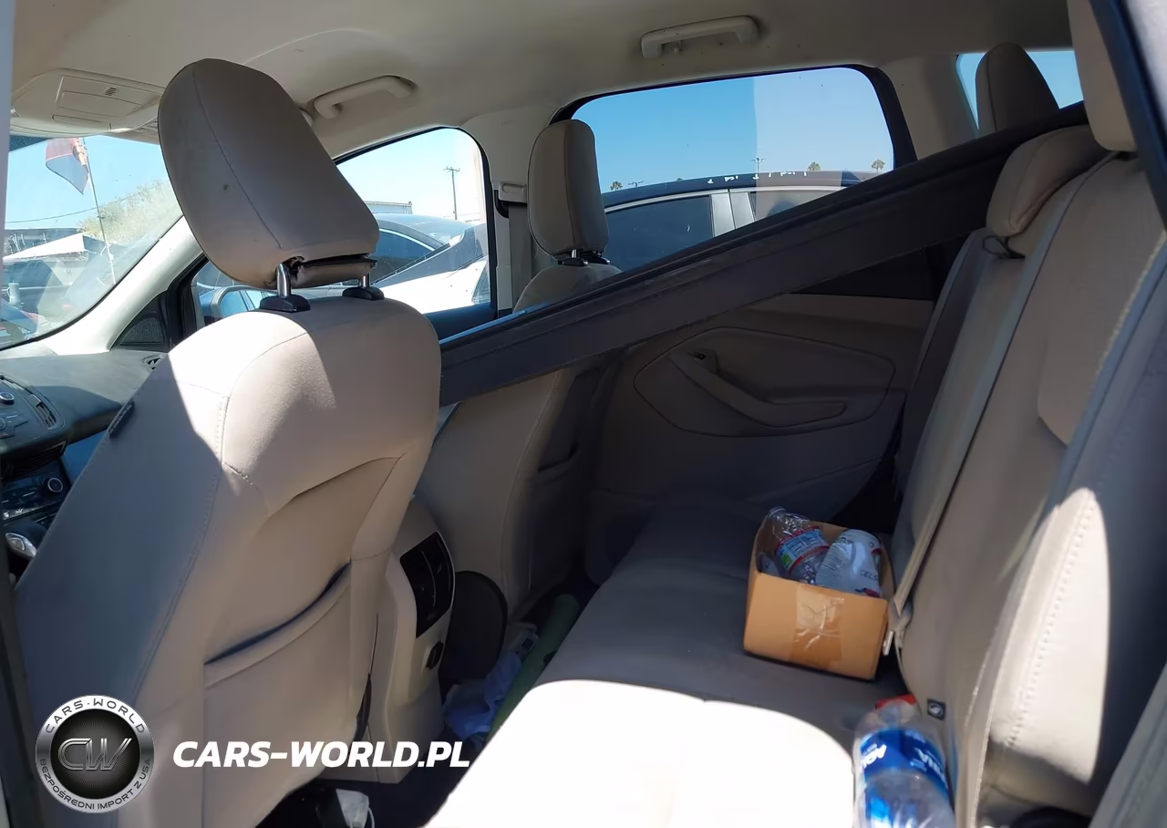 2018 Ford Escape Se VIN:1FMCU9GD9JUC16336 - 18