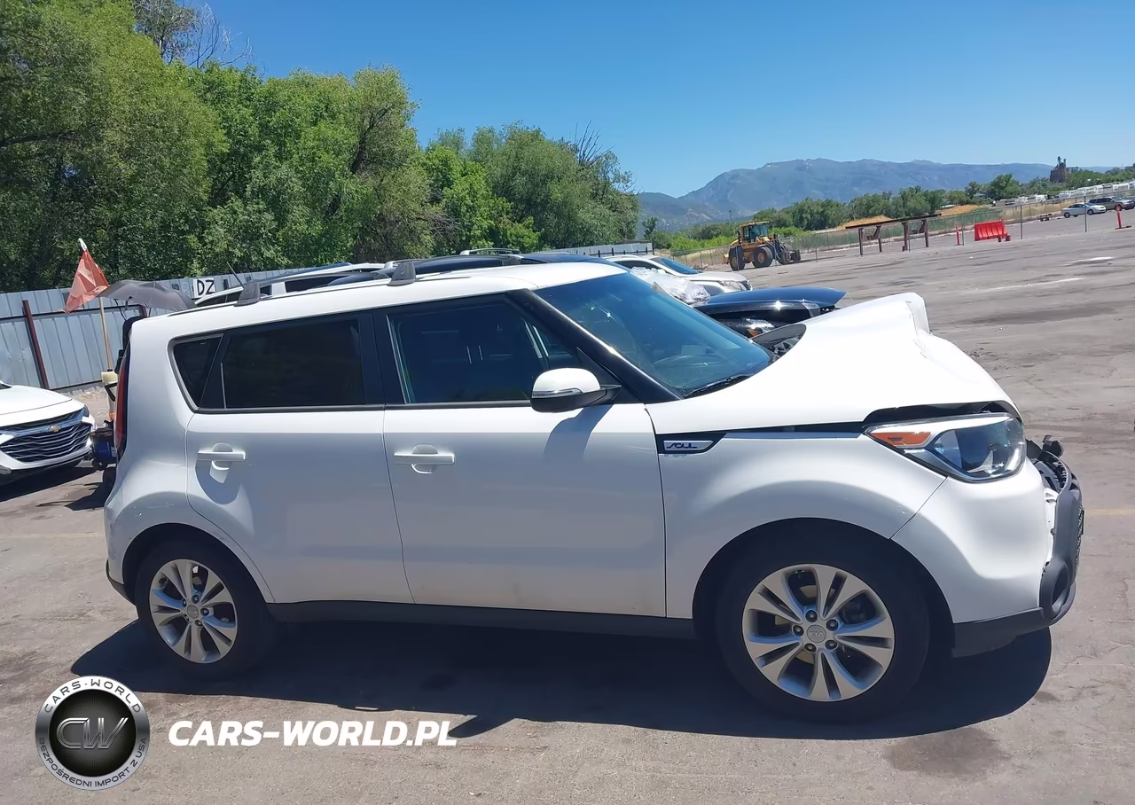 2014 Kia Soul + VIN:KNDJP3A53E7037635 - 13