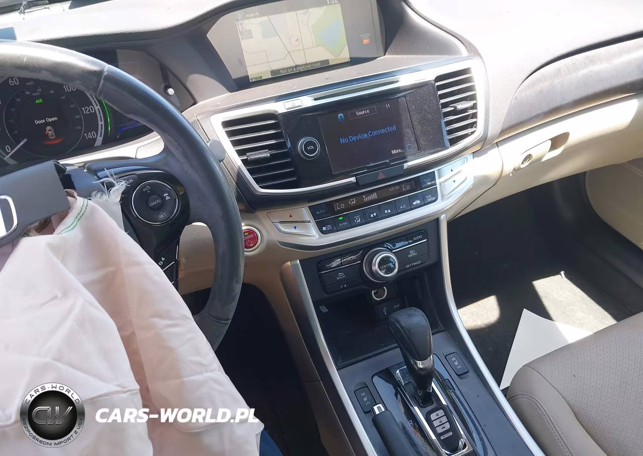 2014 Honda Accord Hybrid Touring VIN:1HGCR6F70EA004482 - 11