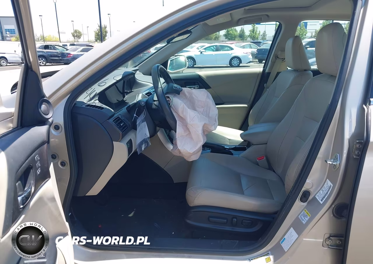 2014 Honda Accord Hybrid Touring VIN:1HGCR6F70EA004482 - 5