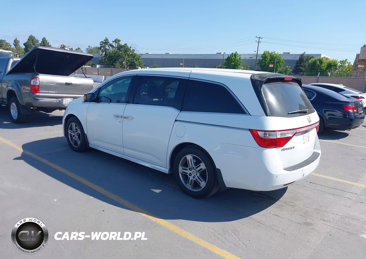 2011 Honda Odyssey Touring-Touring Elite VIN:5FNRL5H93BB008662 - 3