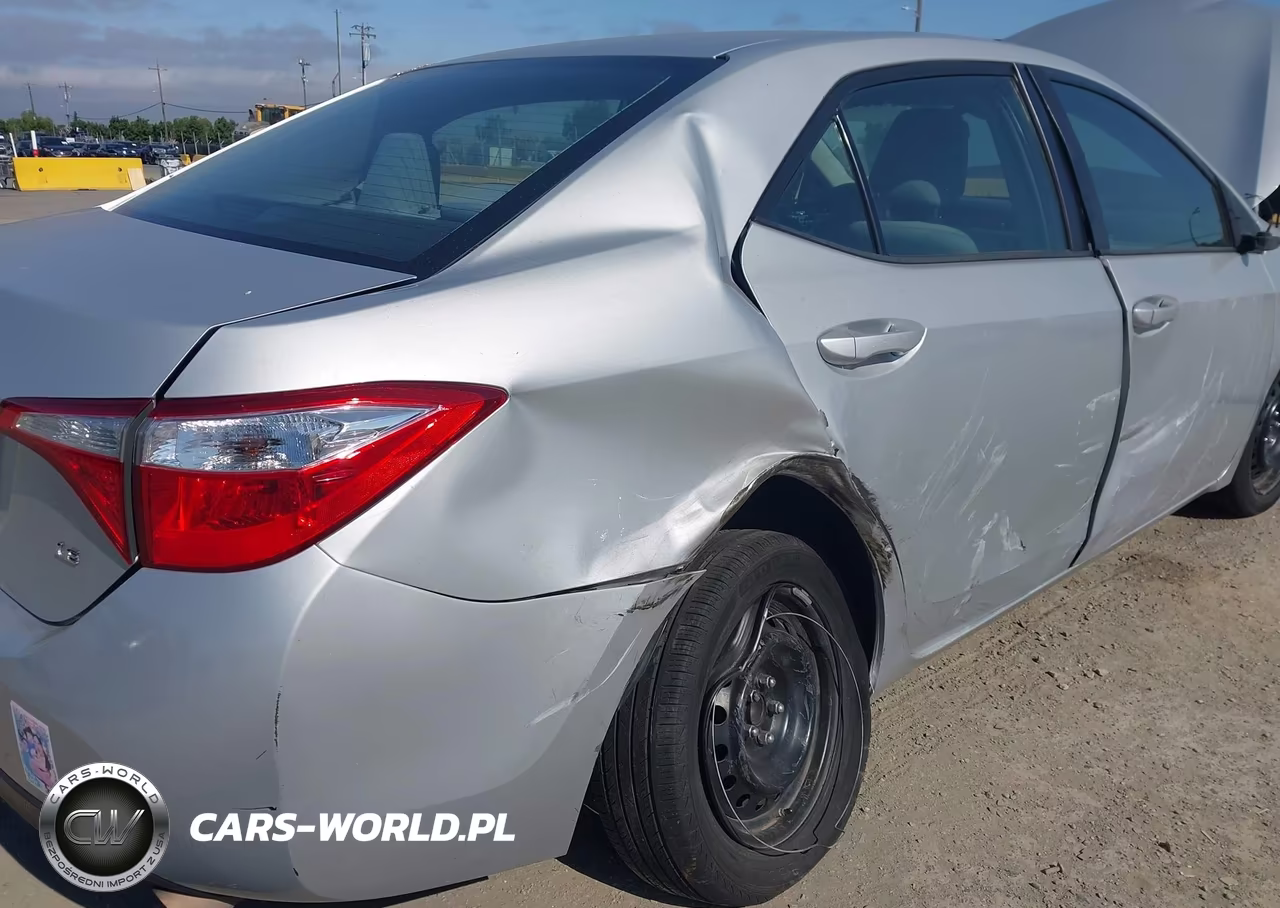 2016 Toyota Corolla Le VIN:2T1BURHE3GC571323 - 12