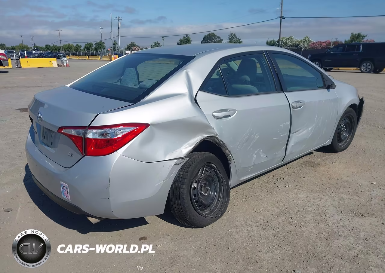 2016 Toyota Corolla Le VIN:2T1BURHE3GC571323 - 4