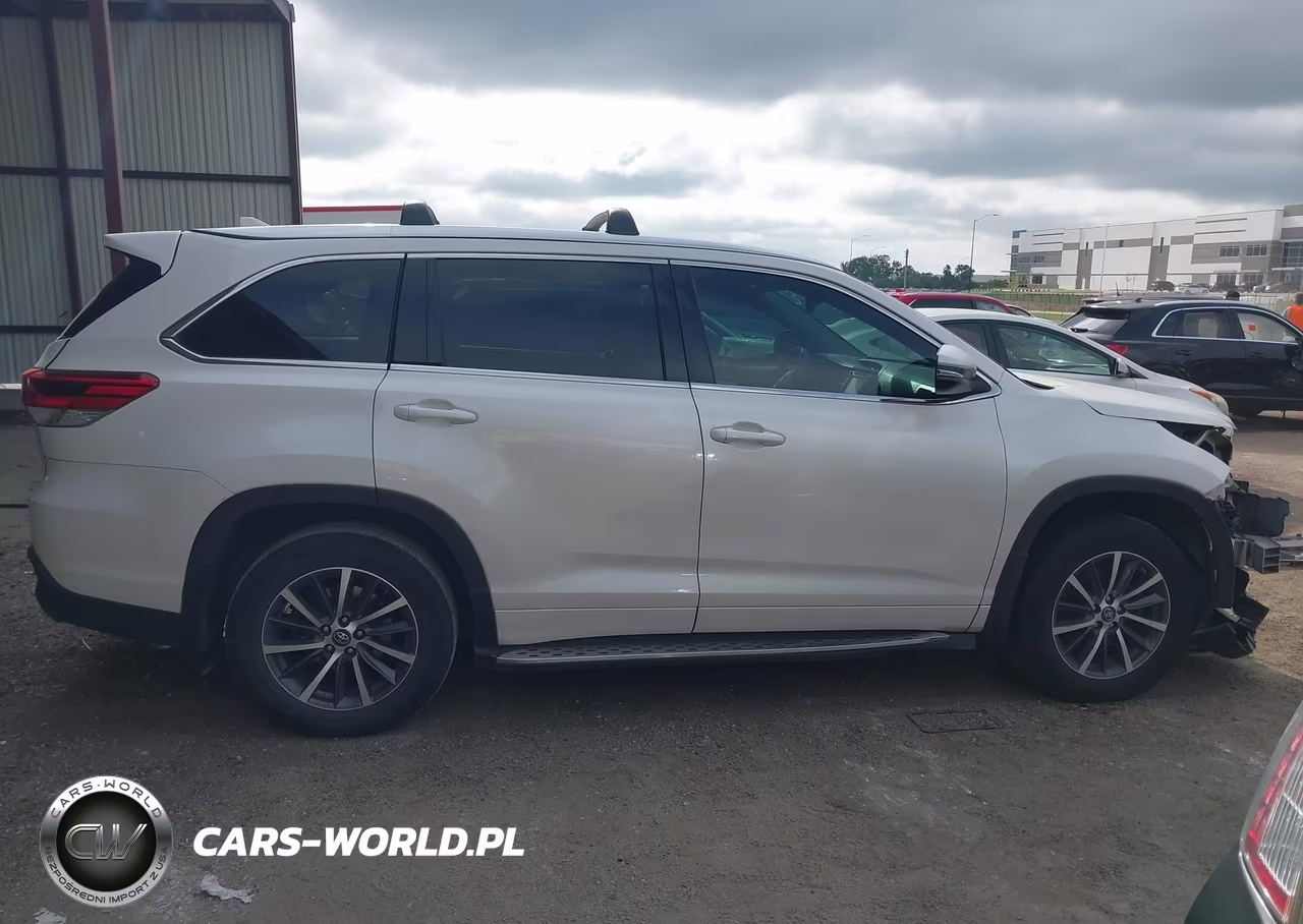2017 Toyota Highlander Xle VIN:5TDKZRFH7HS510774 - 14