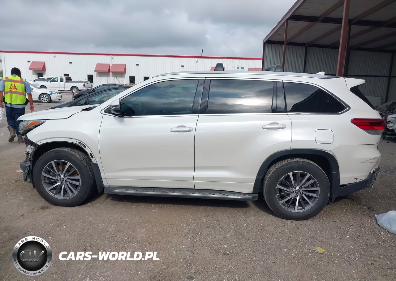 2017 Toyota Highlander Xle VIN:5TDKZRFH7HS510774 - 15