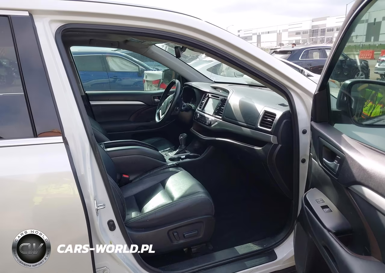 2017 Toyota Highlander Xle VIN:5TDKZRFH7HS510774 - 5
