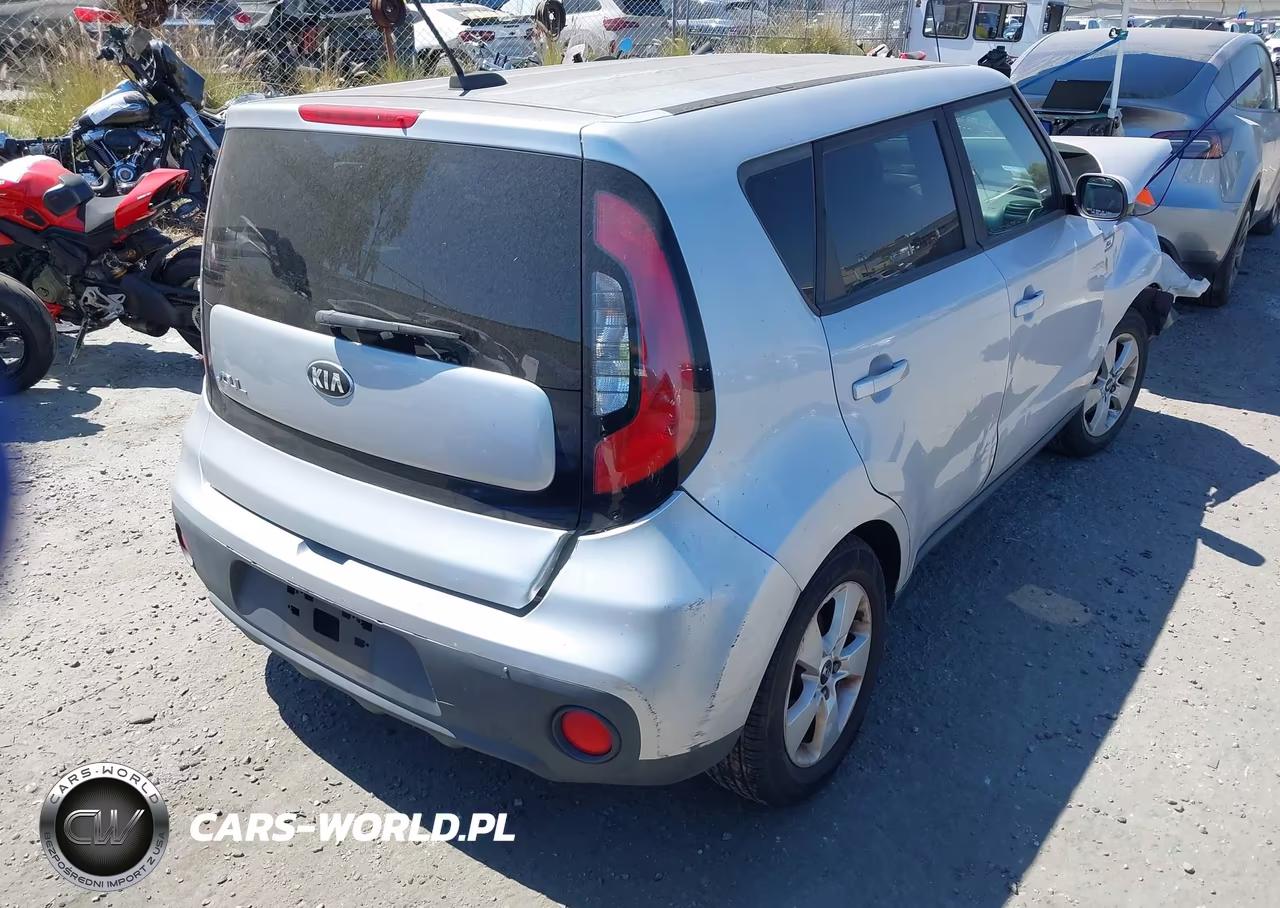 2017 Kia Soul VIN:KNDJN2A2XH7466894 - 4